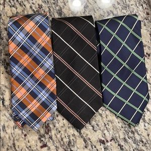 Bundle of 3 ties
